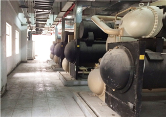 大型中央冷水機組